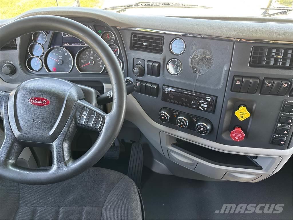Peterbilt 579 Trekkers