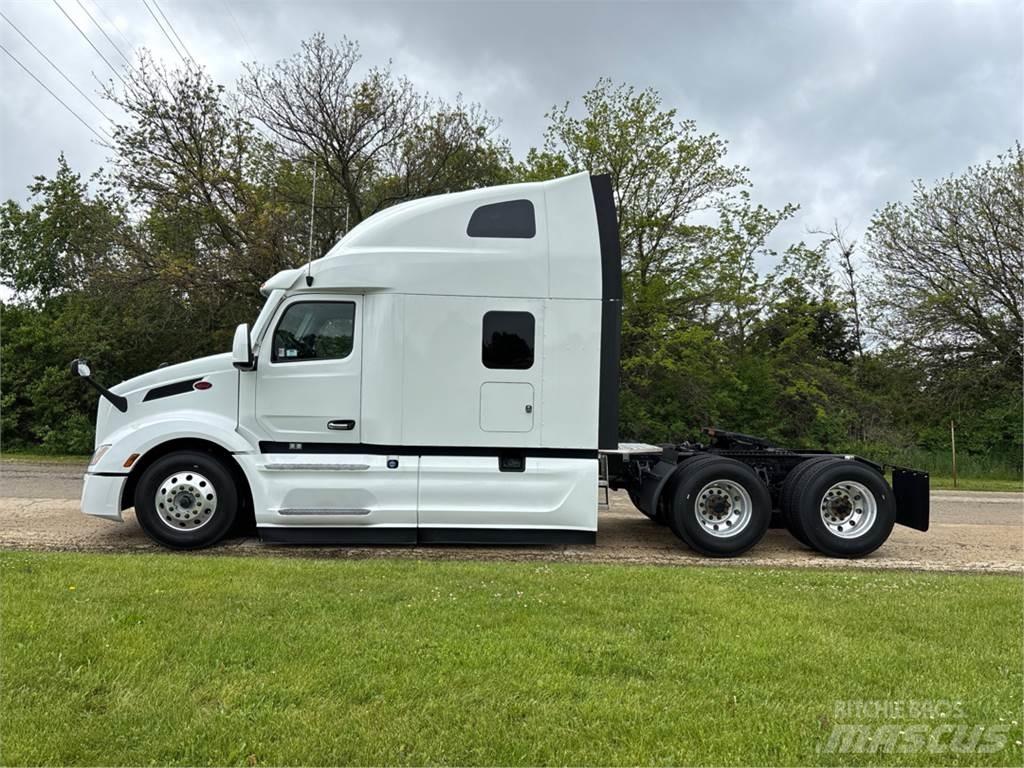 Peterbilt 579 Trekkers