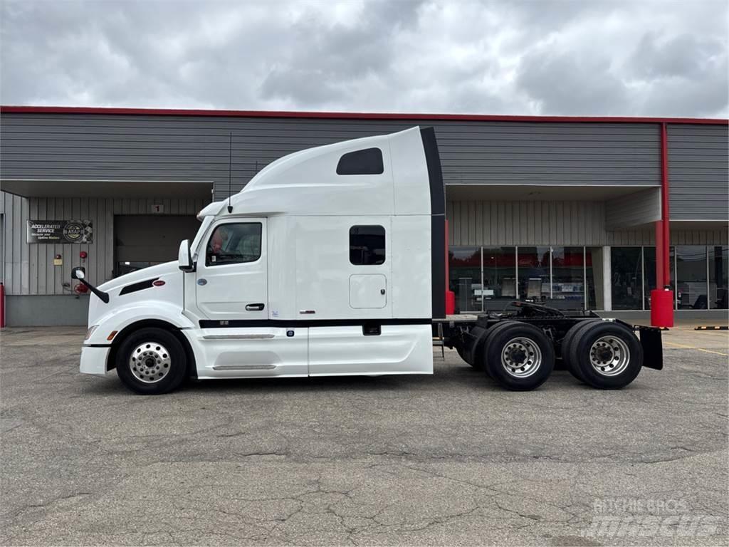 Peterbilt 579 Trekkers