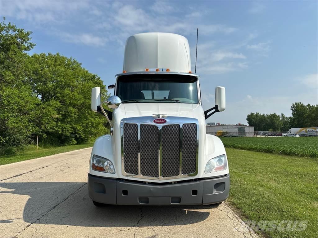 Peterbilt 579 Trekkers