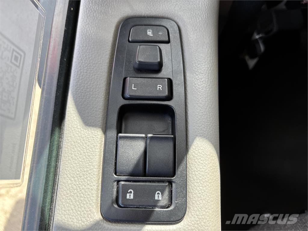 Peterbilt 579 Trekkers