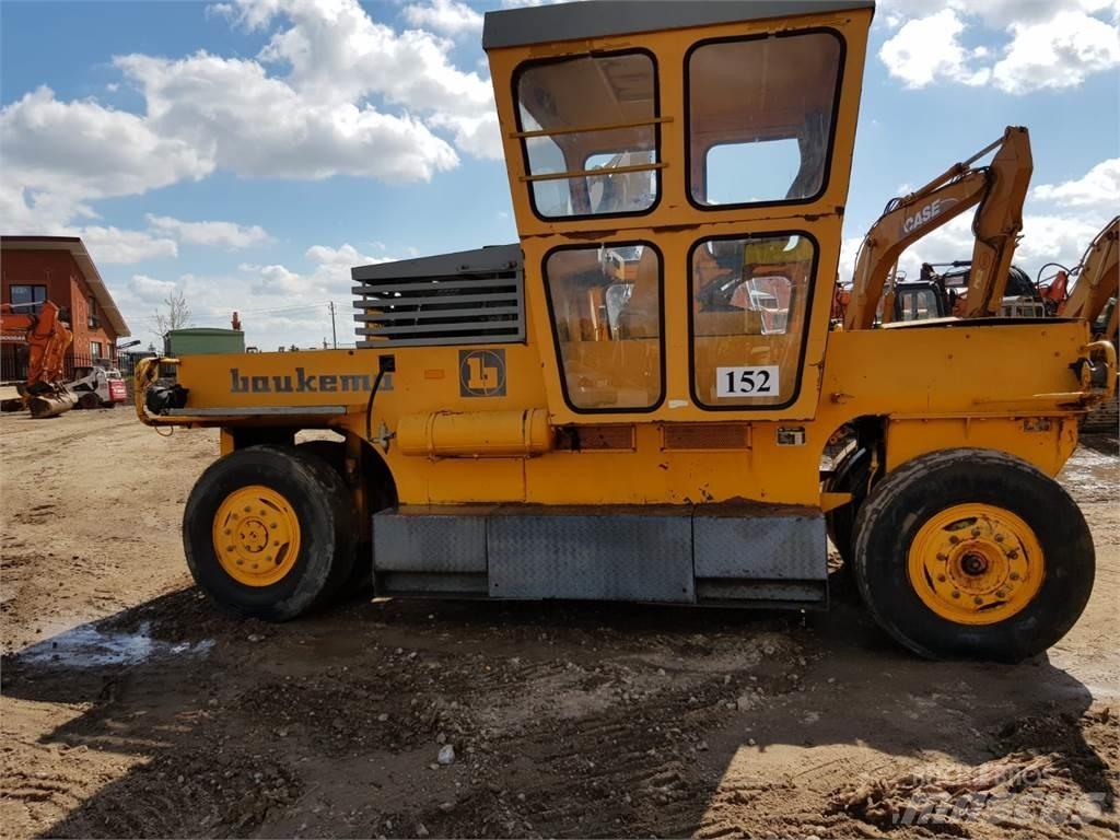 Bomag SGW-17 Bandenwalsen