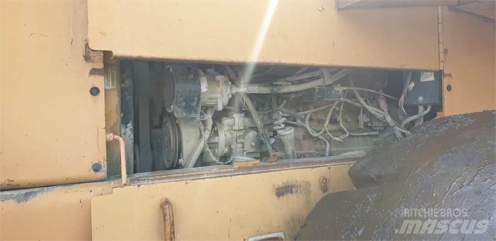 CASE 921 B Wielladers