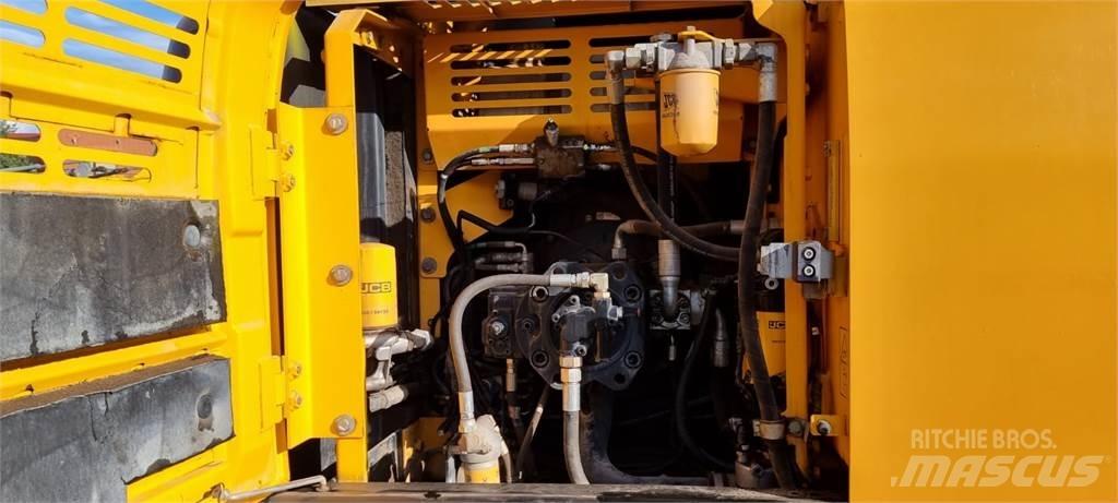 JCB JS220LC Plus + Rupsgraafmachines