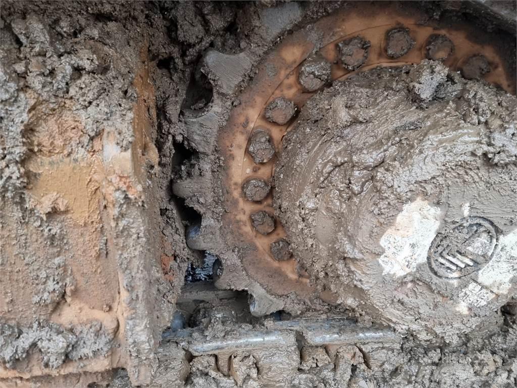 JCB JS220LC (PLUS) Rupsgraafmachines