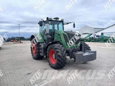Fendt 826 VARIO Tractoren