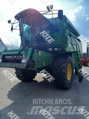 John Deere 2256 2WD Maaidorsmachines
