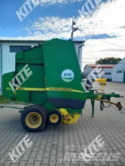 John Deere 592 Ronde-balenpersen