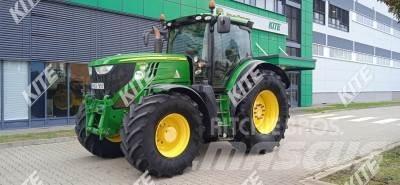 John Deere 6210R Tractoren