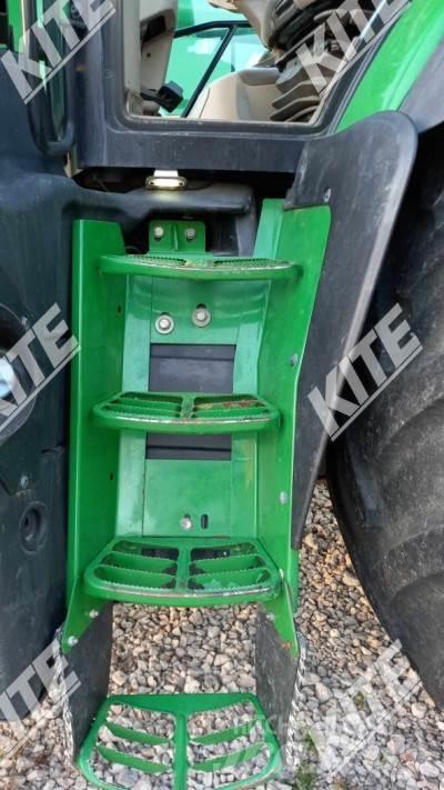 John Deere 6215R Tractoren