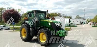 John Deere 7200R Tractoren