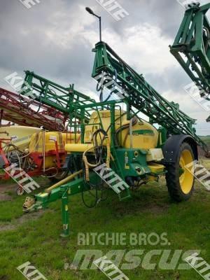 John Deere 732 Getrokken spuitmachines