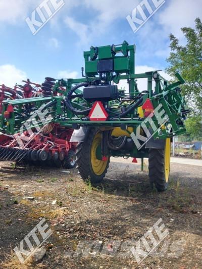 John Deere 732I/27M Getrokken spuitmachines