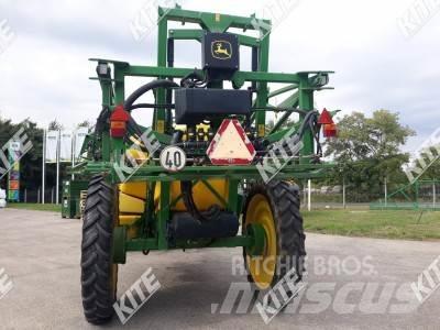 John Deere 740/21M Getrokken spuitmachines