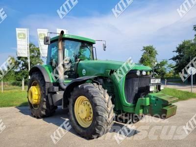 John Deere 8220 Tractoren