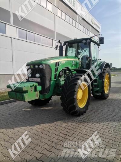 John Deere 8230 Tractoren
