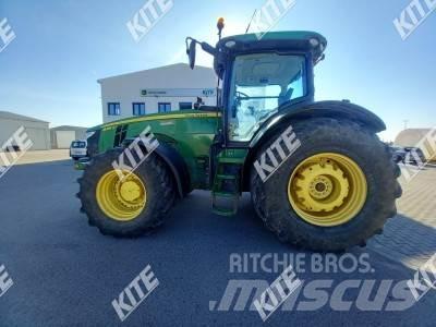John Deere 8335R Tractoren