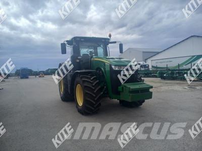 John Deere 8370R Tractoren
