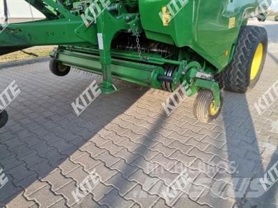John Deere V451 R Ronde-balenpersen