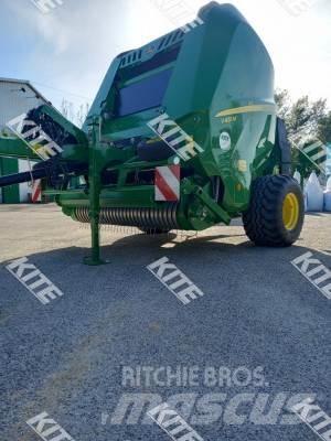 John Deere V451M Ronde-balenpersen