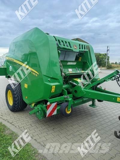John Deere V451R Ronde-balenpersen
