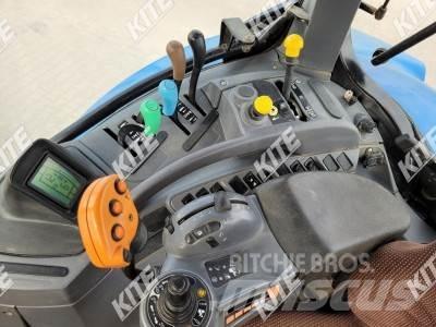 New Holland T7040 Tractoren