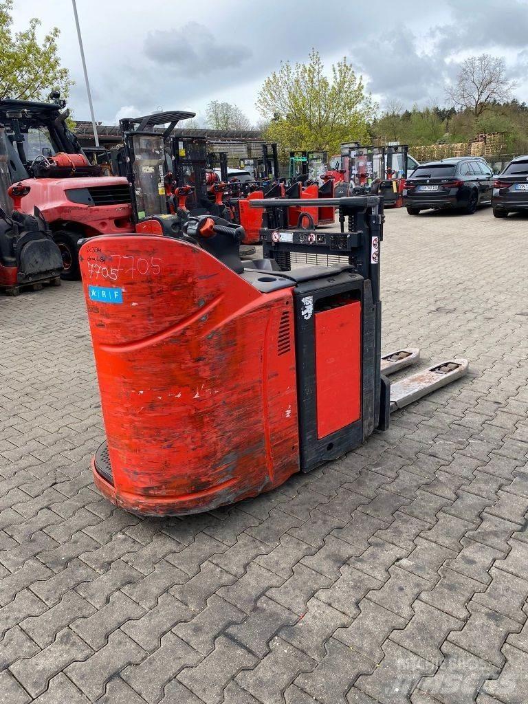 Linde D 12 SP Meeloop stapelaar