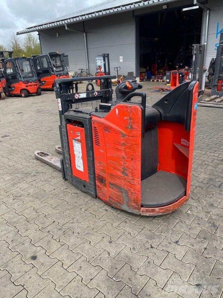 Linde D 12 SP Meeloop stapelaar