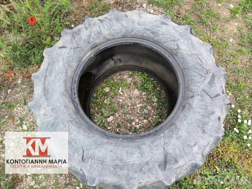 Mitas 480/65R24 Banden, wielen en velgen