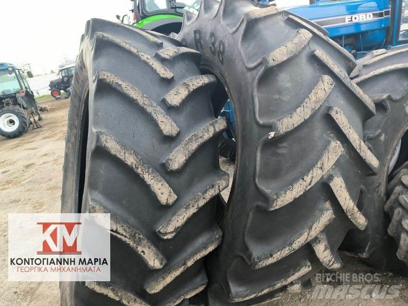 Mitas 520/70R38 Banden, wielen en velgen