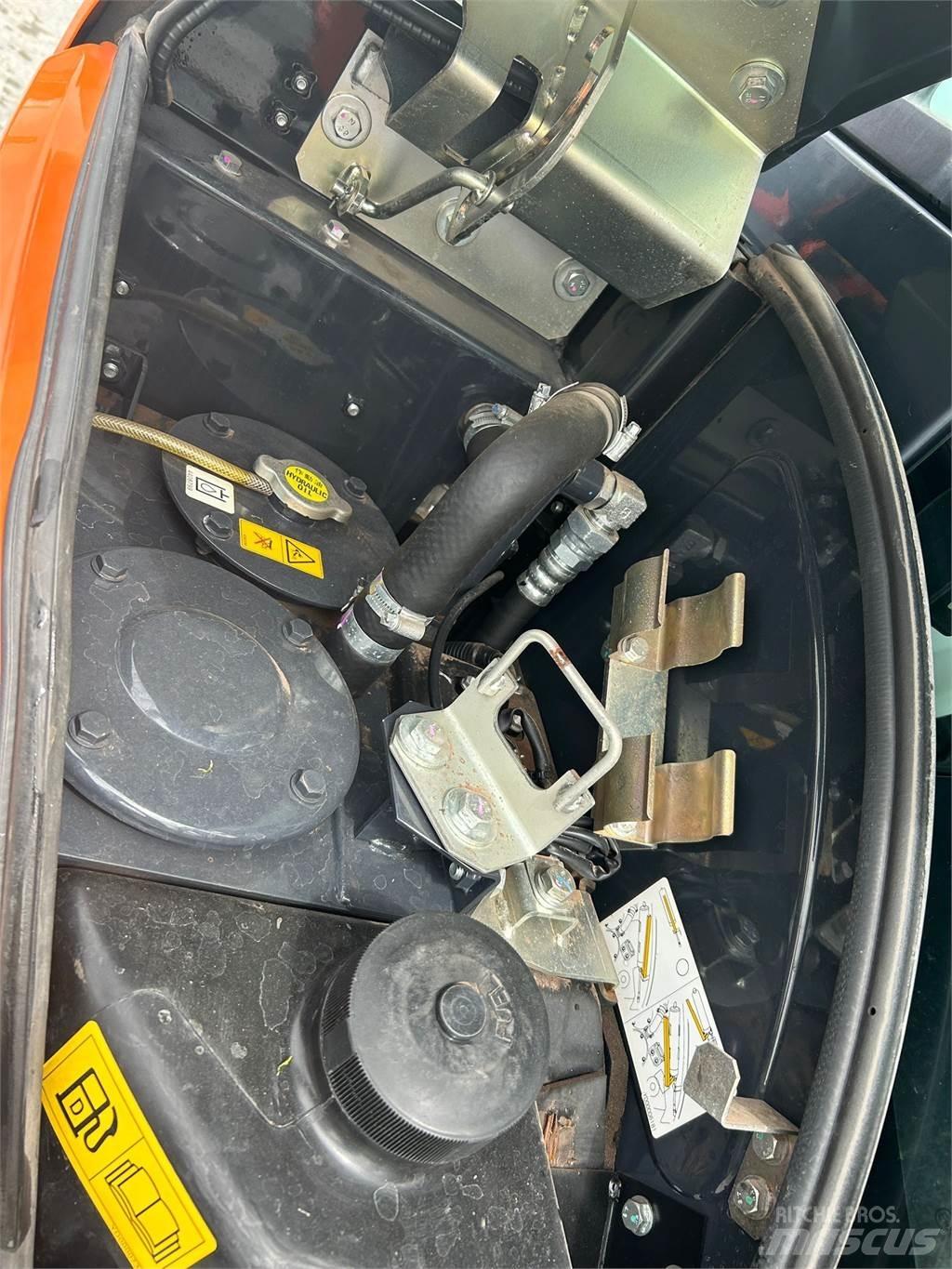 Hitachi ZX38U-6 Rupsgraafmachines
