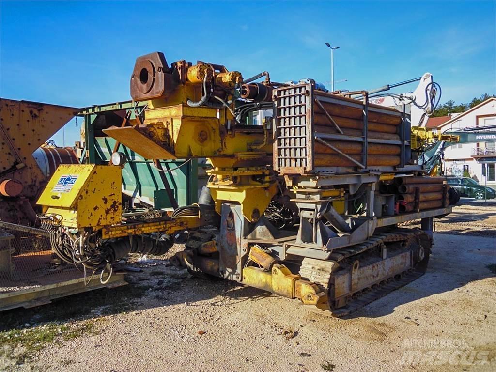 Atlas Copco Mustang 13-F3 Surface drill rigs
