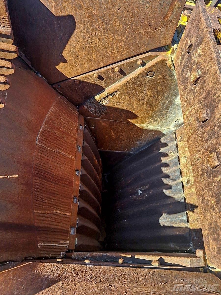 Brown LEROX 1050x850 Mobile crushers