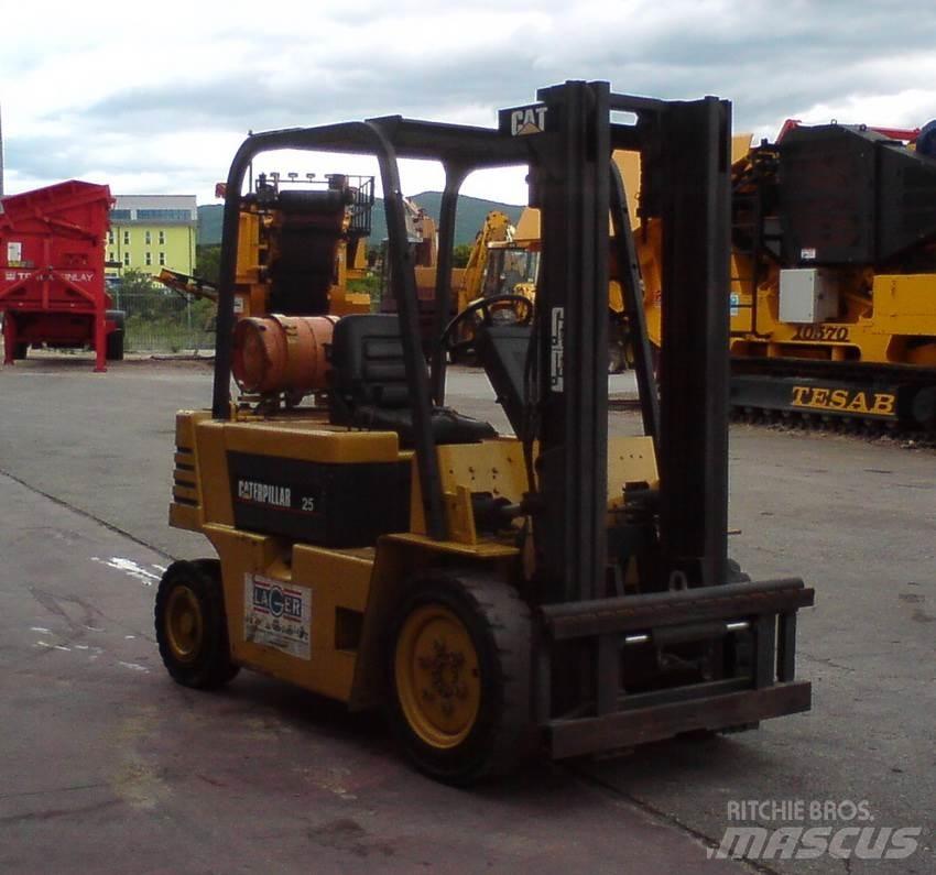 CAT GP25-2 LPG heftrucks