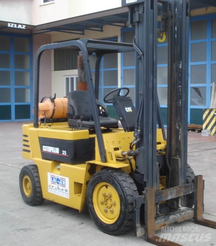 CAT GP25-2 LPG heftrucks