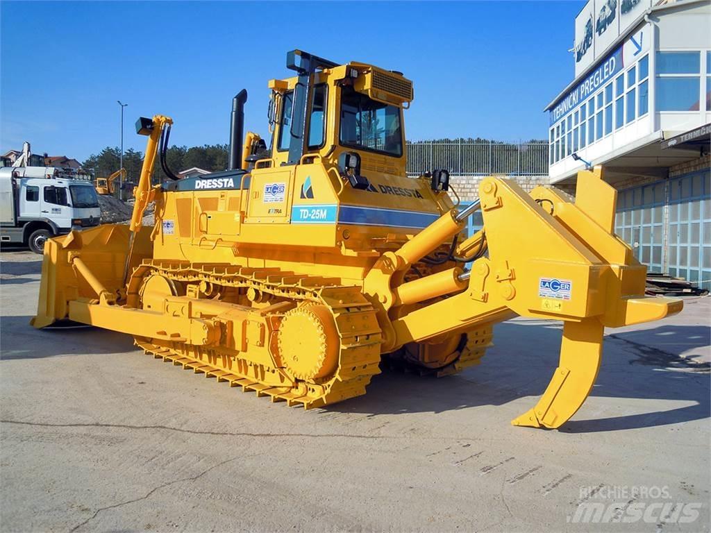 Dressta TD-25M Rupsdozers