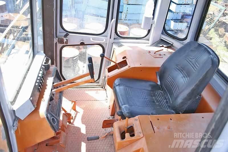 Fiat-Hitachi FD 20 Rupsdozers