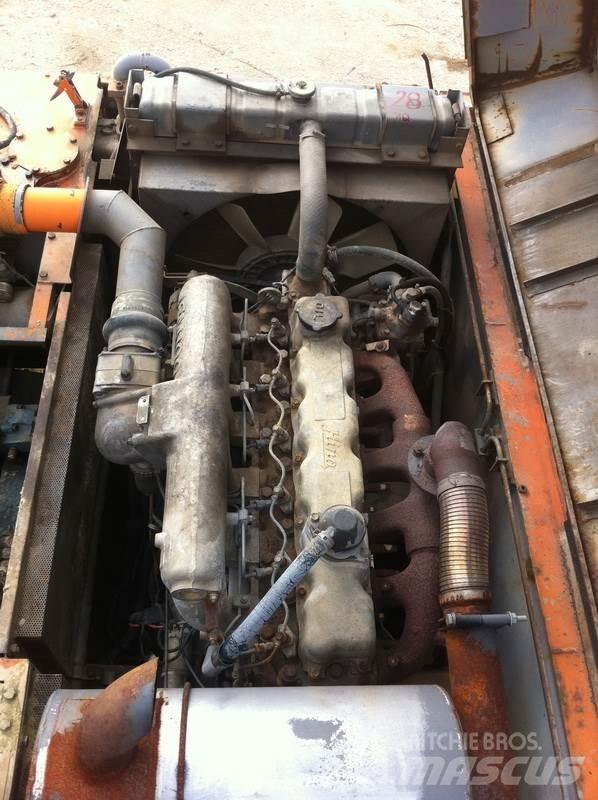 Hitachi UH 103 Rupsgraafmachines