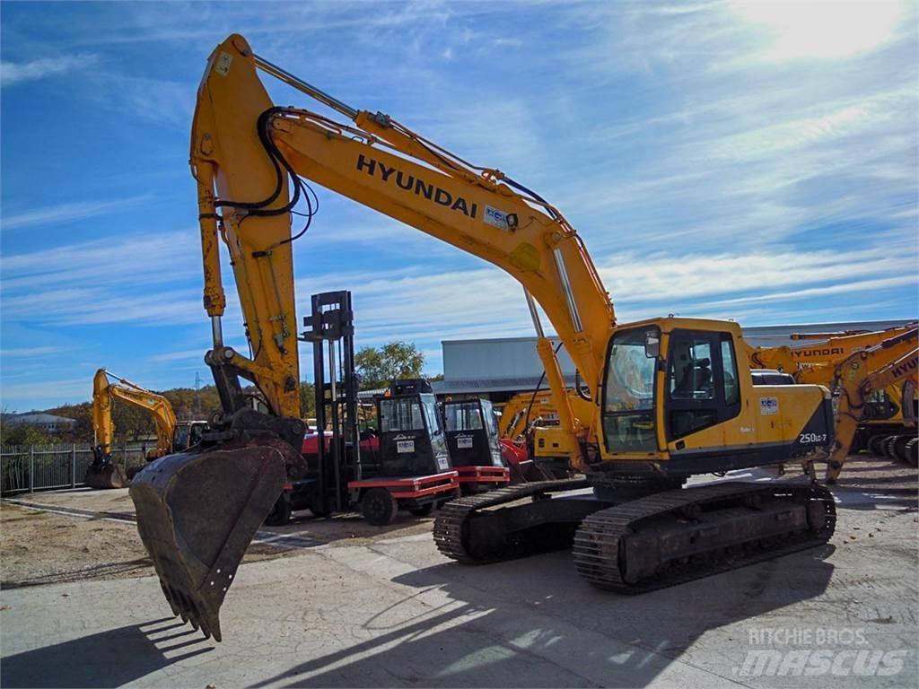 Hyundai R250LC-7 Rupsgraafmachines