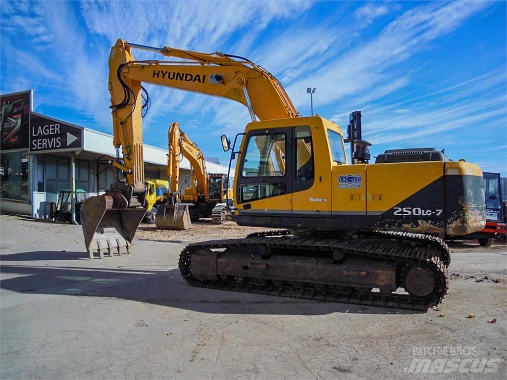 Hyundai R250LC-7 Rupsgraafmachines