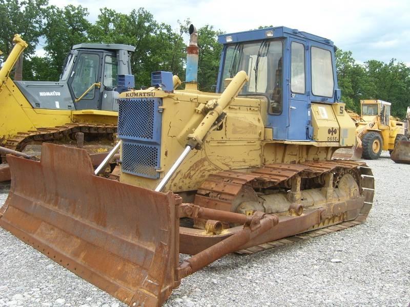 Komatsu D65E-8 Rupsdozers