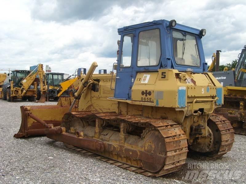 Komatsu D65E-8 Rupsdozers