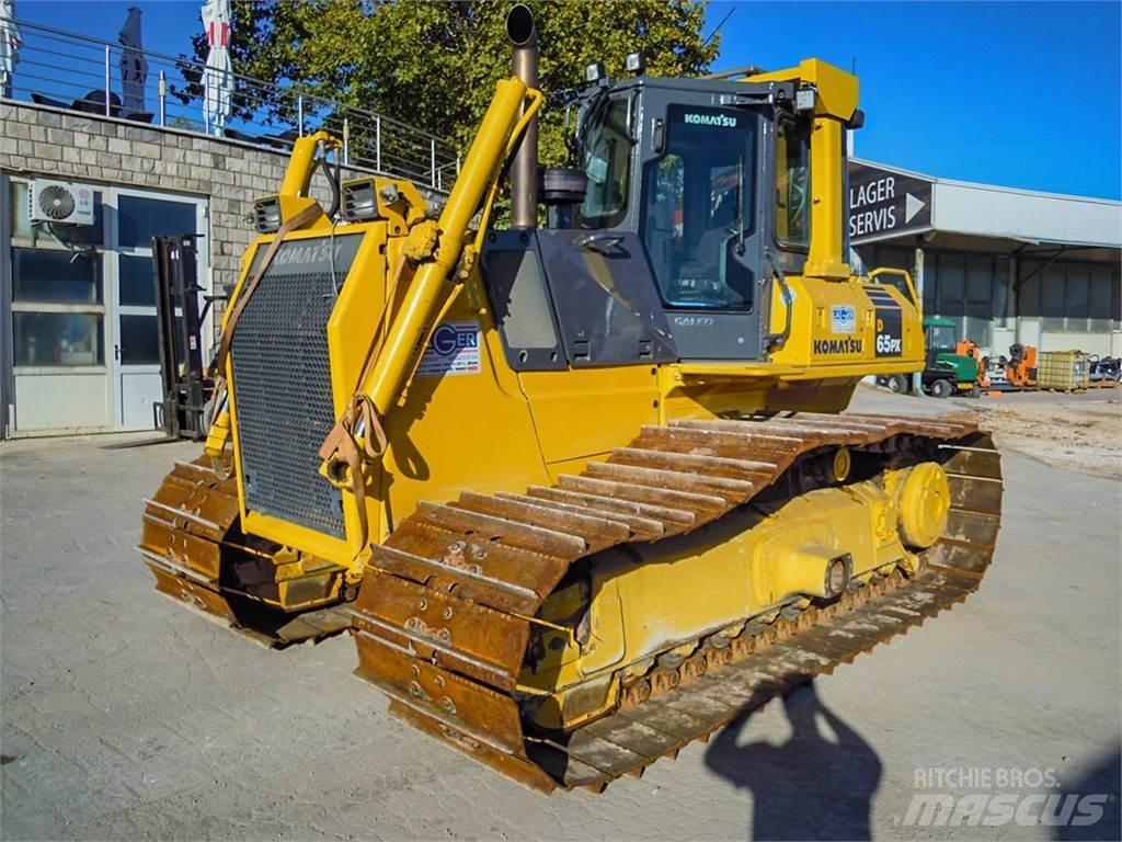 Komatsu D65PX-15EO Rupsdozers