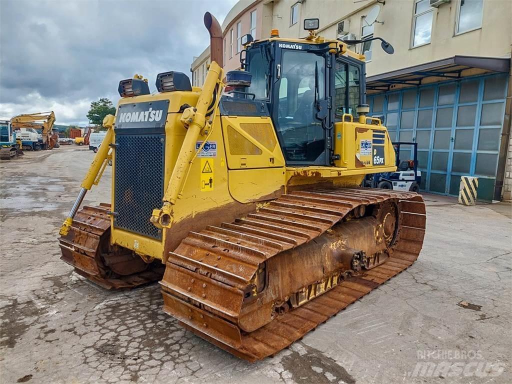 Komatsu D65PX-17 Rupsdozers