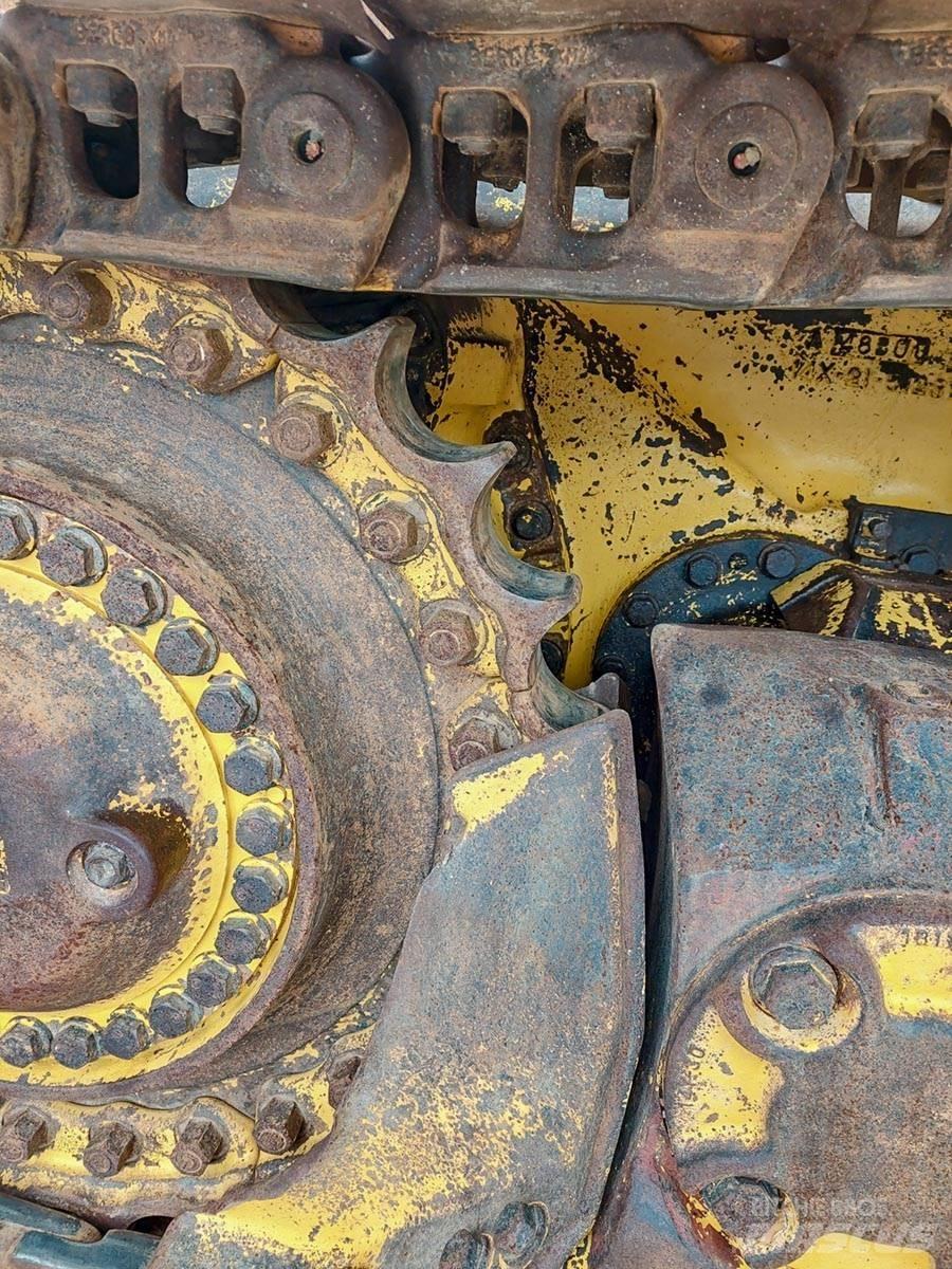 Komatsu D65PX-17 Rupsdozers