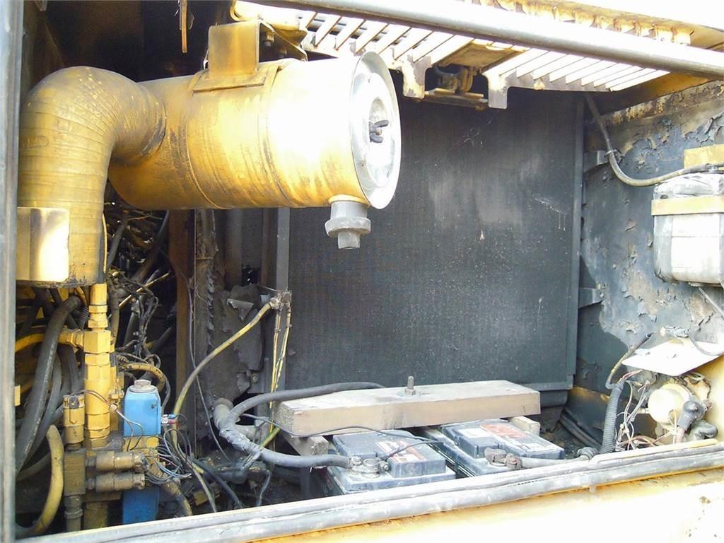 Komatsu PW170ES-6K Wielgraafmachines
