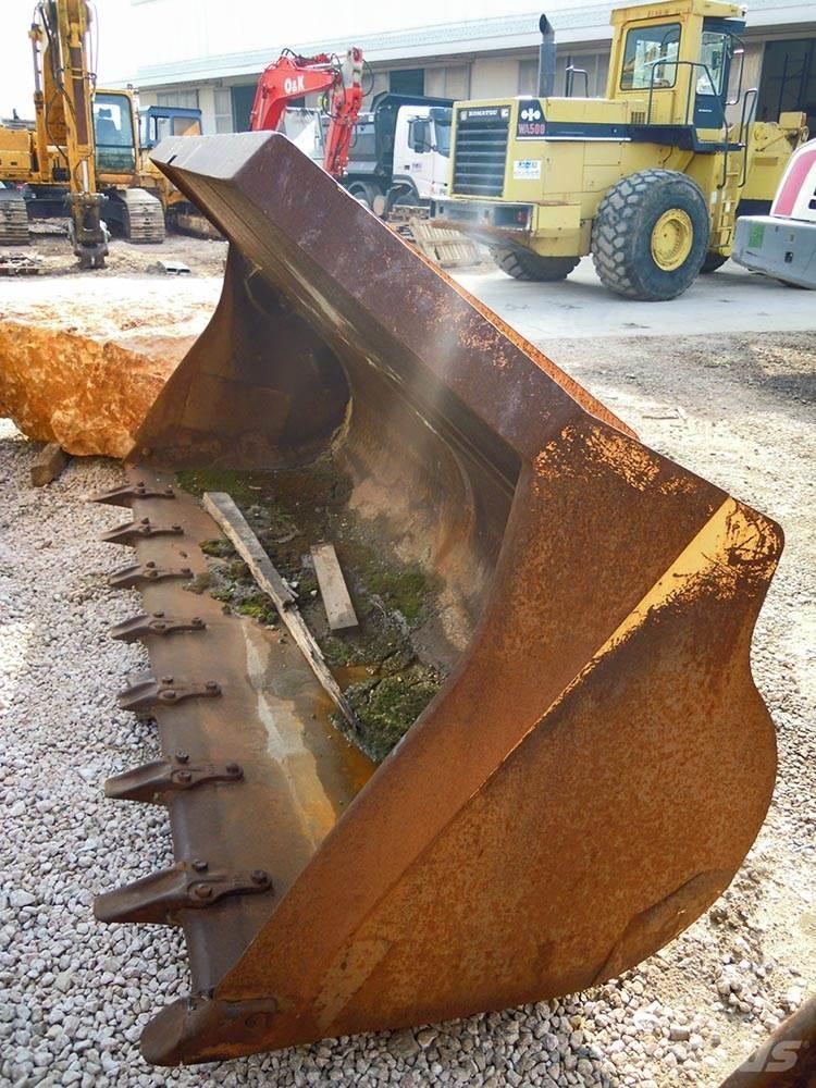 Komatsu WA500-1 Wielladers