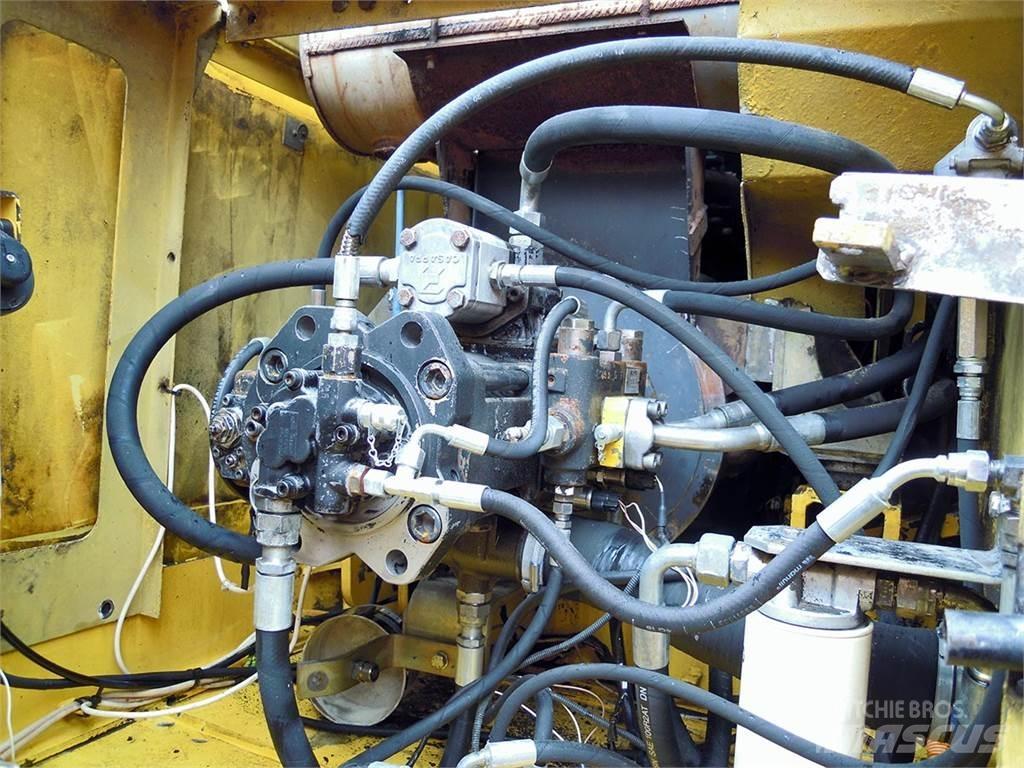 New Holland E305 Rupsgraafmachines