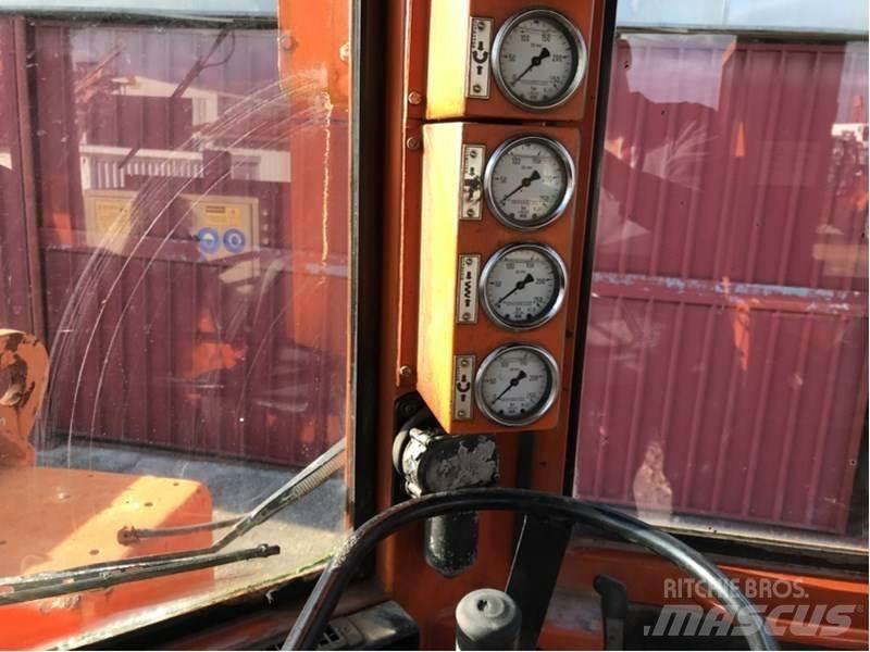 Tamrock Super 316G/CAB Surface drill rigs