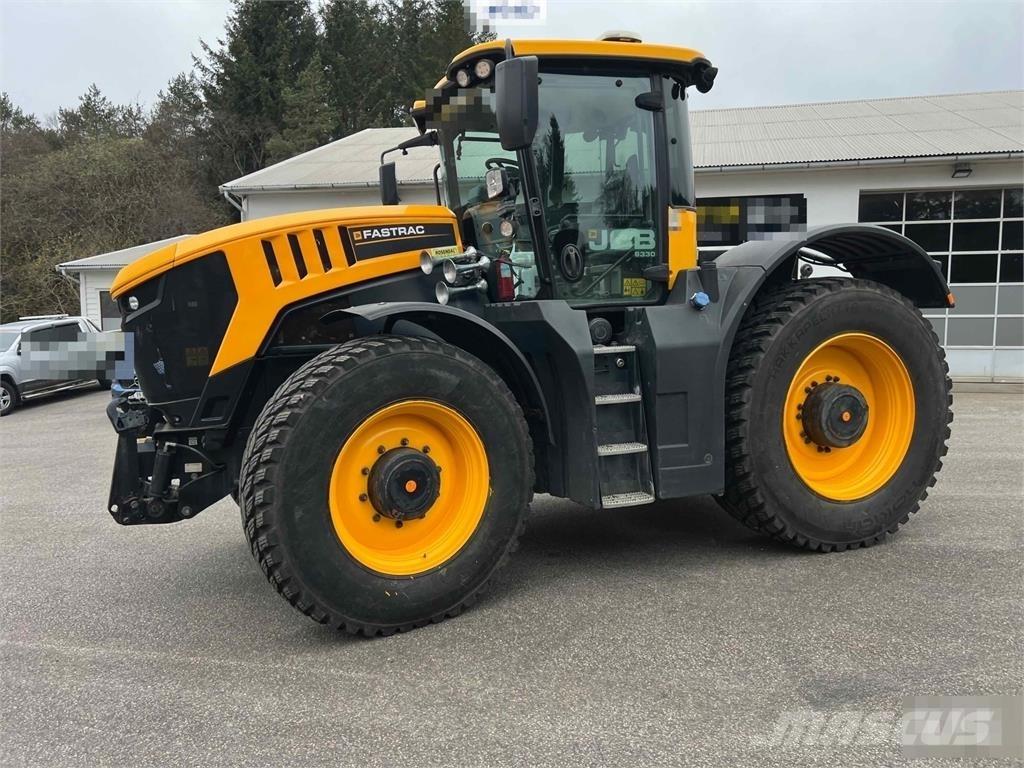 JCB Fastrac 8330 Tractoren